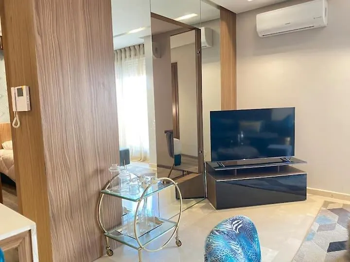 Pearl 13 - Brand New, Luxury & Elegant W/ Balcony Apartment Casablanca 0*,  Morocco