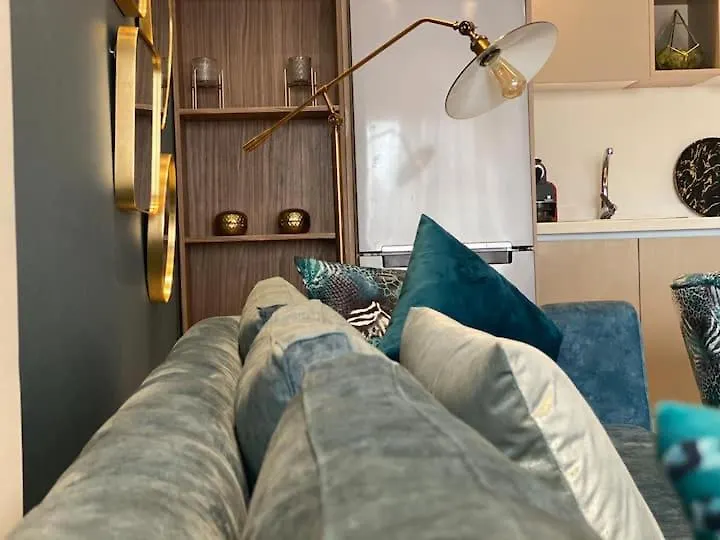 Pearl 13 - Brand New, Luxury & Elegant W/ Balcony Apartment Casablanca Morocco